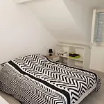 Lourdes Guest House ホームステイ ルルド