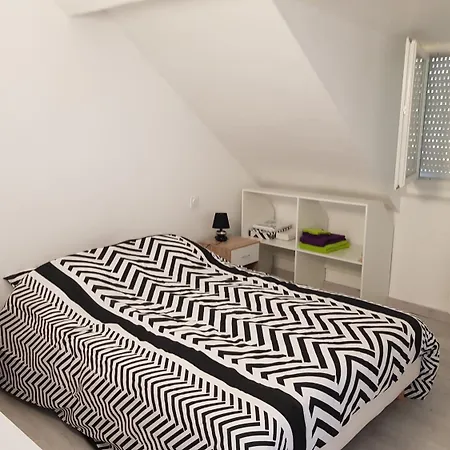 Проживание в семье Lourdes Guest House Лурд